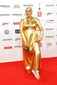 Goldene Bild der Frau 2025 in Hamburg