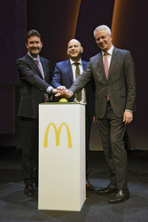 Grand Opening vom McDonald's Restaurant am Flughafen, Frankfurt