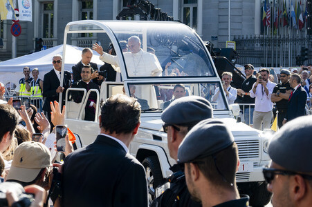 Papst Leo XIV. hält die Corpus Christi Messe in Madrid