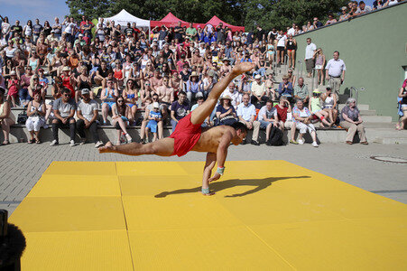Wassersprung-Show 'Sprung meines Lebens' in Halle