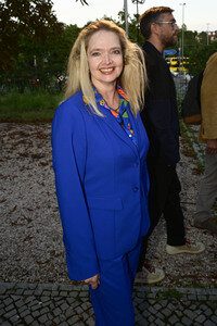 Theaterpremiere 'Der eingebildet Kranke' und 90. Geburtstag von Dieter Hallervorden in Berlin