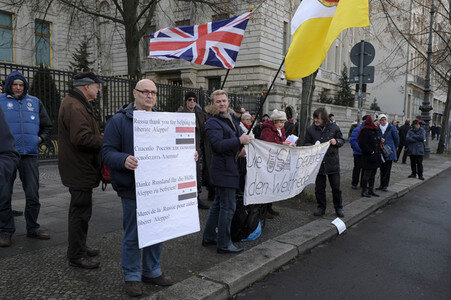 Protestkundgebung gegen russischen Militäreinsatz in Syrien in Berlin