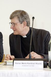 Fototermin zum Auftakt der Frühjahrsvollversammlung in Würzburg