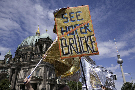 Demonstration für Seenotrettung auf dem Mittelmeer in Berlin