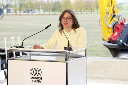 Spatenstich zum Baubeginn der Munich Arena in München