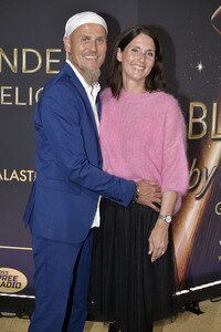 Weltpremiere der 'Blinded by Delight' Grand Show 2025 in Berlin