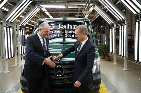 Jubiläumsfeier '25 Jahre Mercedes-Benz Werk Ludwigsfelde'