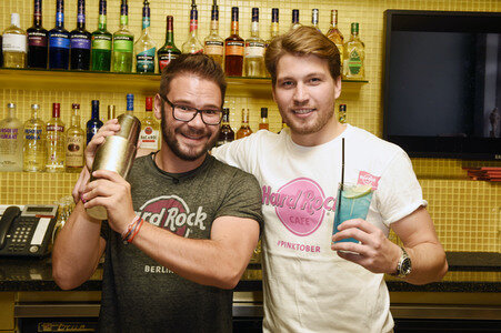 Pinktober Aktion im Hard Rock Cafe Berlin