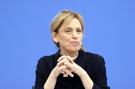 Bundespressekonferenz 'Seniorinnen und Senioren in der digitalen Welt' in Berlin