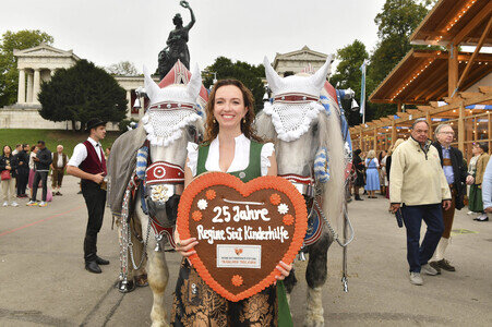 Regines Damenwiesn beim Oktoberfest 2025 in München