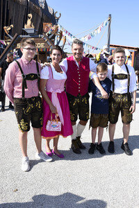 Eröffnung von Equilaland in München