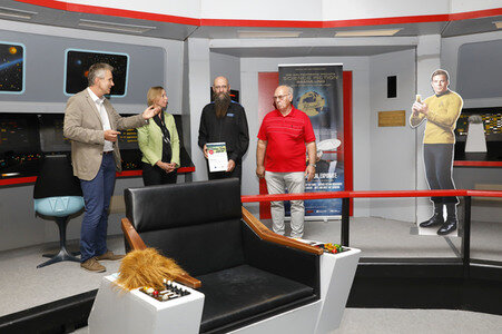 Übergabe von EU-Fördergeldern für Star Trek Museum in Bad Münder