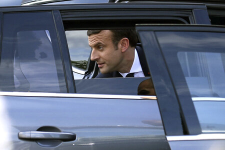 Präsident Macron beim Empfang am Rathaus in Paris