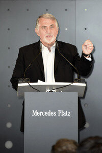 Spatenstich am Mercedes Platz in Berlin