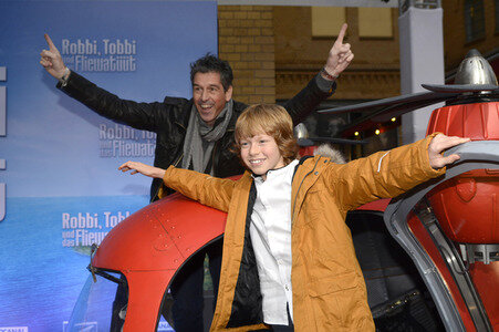 Filmpremiere 'Robbi, Tobbi und das Fliewatüüt' in Berlin