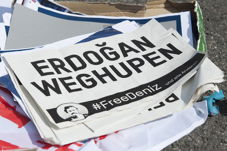 Demonstration für die Freilassung von Deniz Yücel in Berlin