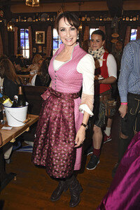 2. Charity Lunch zugunsten von 'Frohes Herz e.V.' beim Oktoberfest 2017 in München