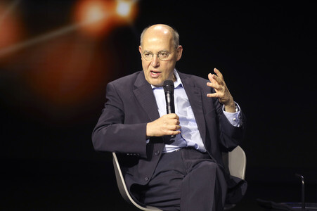 Podcast mit Gregor Gysi und Karl-Theodor zu Guttenberg auf der Hannnover Messe 2026