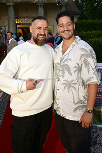 Theaterpremiere 'Der eingebildet Kranke' und 90. Geburtstag von Dieter Hallervorden in Berlin