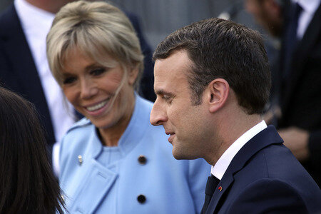 Präsident Macron beim Empfang am Rathaus in Paris