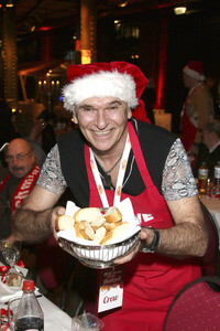 Charity Aktion 'Mehr als eine warme Mahlzeit' in Hamburg
