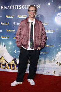 Premiere des 21. Original Roncalli Weihnachtscircus 2025 in Berlin