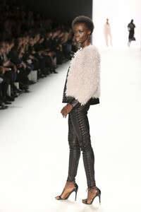 Dimitri Fashion Show auf der Mercedes-Benz Fashion Week Autumn/Winter 2016 in Berlin