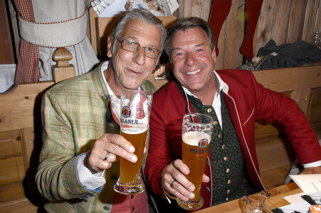 In Kufflers Weinzelt auf dem Oktoberfest 2018 in München