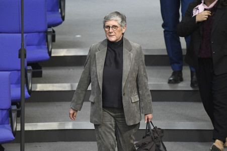 64. Sitzung des Deutschen Bundestages in Berlin