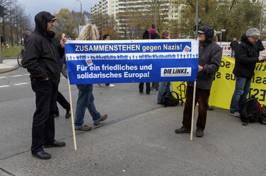 Gegen-Demo zur Neonazi-Demo gegen Flüchtlinge, Berlin