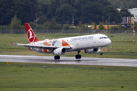 Ankunft eines Charterfluges mit afghanischen Ortskräften in Hannover