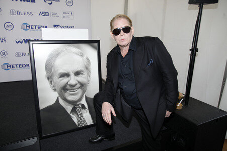 Offizielle Einweihung des Harald-Juhnke-Platzes in Berlin