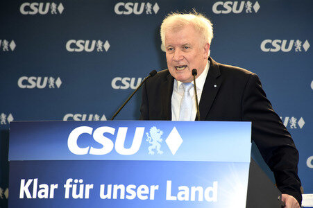 Angela Merkel besucht eine Festzeltveranstaltung der CSU in München
