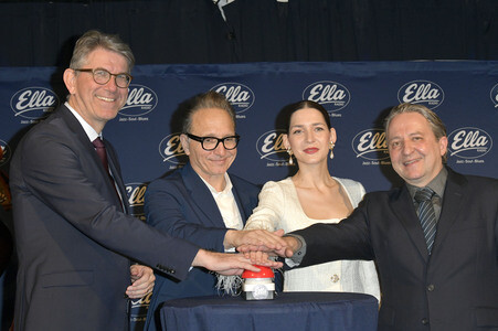 Fototermin zum Sendestart von Ella Radio in Berlin