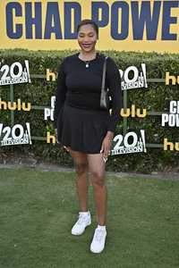 Serienpremiere 'Chad Powers' in Pasadena