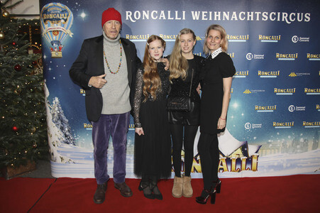 Premiere des 21. Original Roncalli Weihnachtscircus 2025 in Berlin
