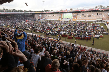WM-Wohnzimmer im Stadion an der Alten Försterei beim Spiel Deutschland gegen USA, Berlin