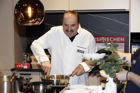 XXXLutz Pre-Shopping Event in Rangsdorf