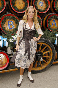 Regines Damenwiesn beim Oktoberfest 2025 in München