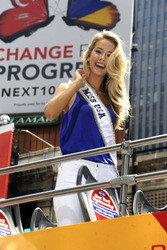 Olivia Jordan auf Sightseeing Tour durch New York