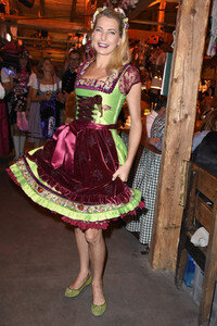 In Käfers Wiesn-Schänke auf dem Oktoberfest 2018 in München