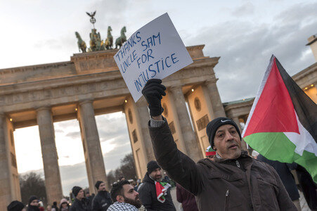 Pro-Palaestina Demonstration gegen die Anerkennung Jerusalems als Israels Hauptstadt in Berlin