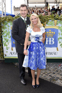 Oktoberfest Trachten- und Schützenzug 2018 in München