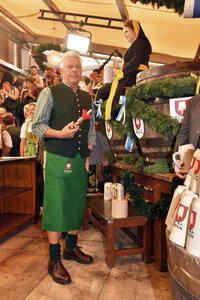 Wiesn Anstich im Schottenhamel Festzelt auf dem Oktoberfest 2025 in München