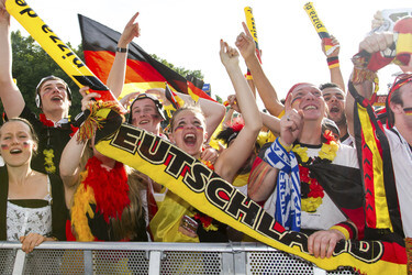 WM-Fanmeile beim Spiel Deutschland gegen Portugal, Berlin