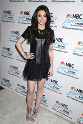 Cher Lloyd sogniert ihre CD 'Sorry I'm Late', New York