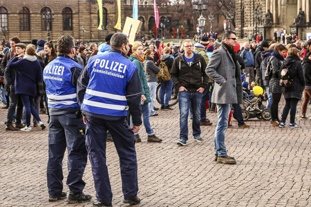 Gegendemonstration zu Pegida in Dresden