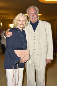 Theaterpremiere 'Willkommen bei den Hartmanns' in Berlin