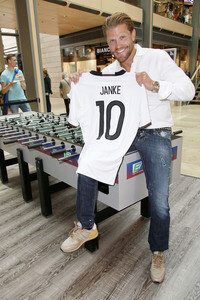 Kickern mit Paul Janke zur Fussball-EM in Hamburg