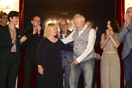 Theaterpremiere 'Der eingebildet Kranke' und 90. Geburtstag von Dieter Hallervorden in Berlin